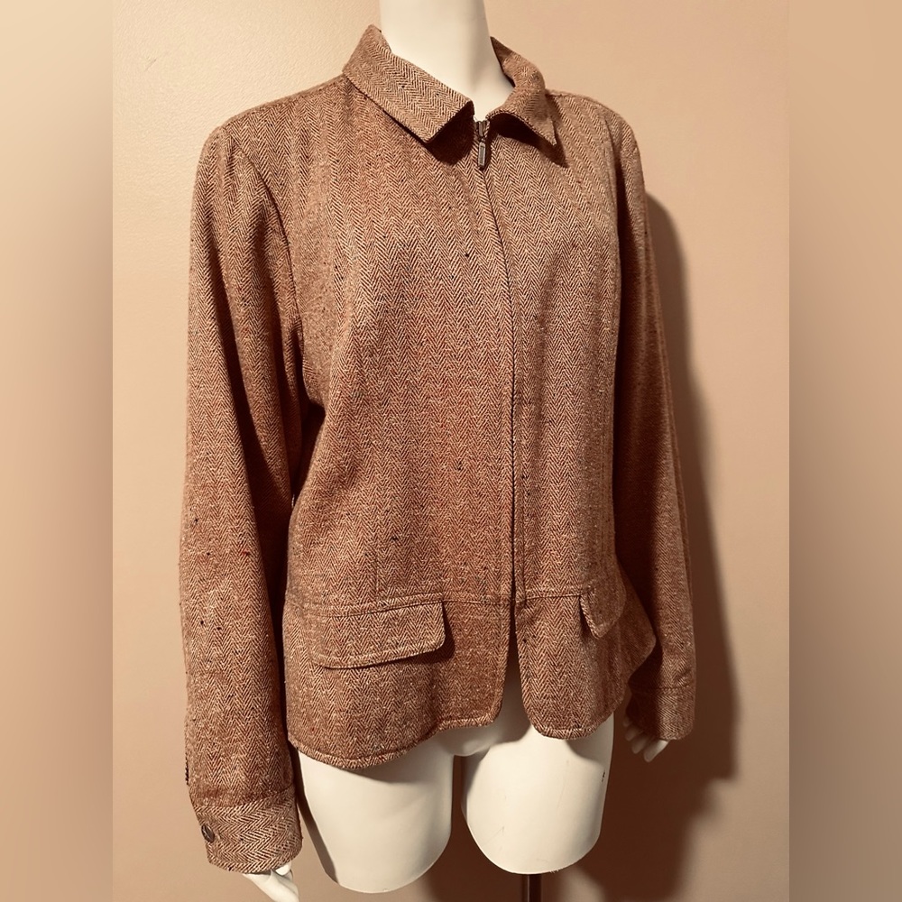 Christopher & Banks Blazer lined with zipper closure, Size Large, Tan/Mauve